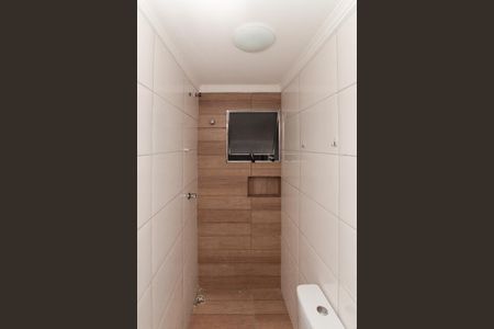 Banheiro de apartamento para alugar com 1 quarto, 45m² em Parque Edu Chaves, São Paulo