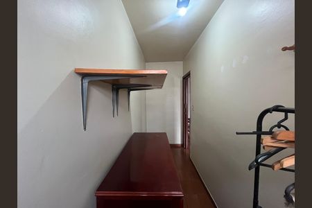 Casa para alugar com 227m², 2 quartos e sem vaga Casa para alugar com 227m², 2 quartos e sem vagaCloset