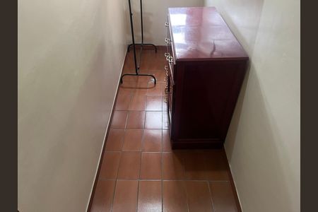 Casa para alugar com 227m², 2 quartos e sem vaga Casa para alugar com 227m², 2 quartos e sem vagaCloset