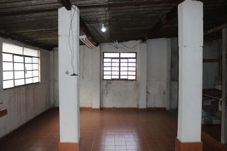Casa para alugar com 227m², 2 quartos e sem vagaCobertura
