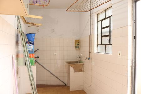 Casa para alugar com 227m², 2 quartos e sem vagaÁrea de Serviço