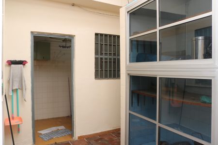 Casa para alugar com 227m², 2 quartos e sem vagaÁrea de Serviço