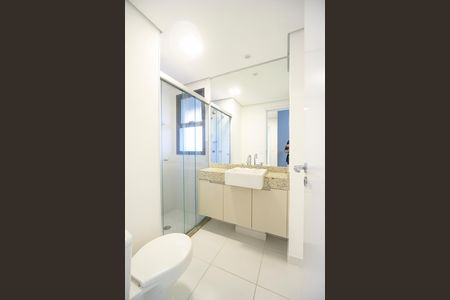 Apartamento para alugar com 124m², 2 quartos e 2 vagas Apartamento para alugar com 124m², 2 quartos e 2 vagasBanheiro da suíte