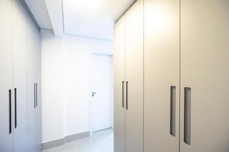 Apartamento para alugar com 124m², 2 quartos e 2 vagas Apartamento para alugar com 124m², 2 quartos e 2 vagasCloset da suíte