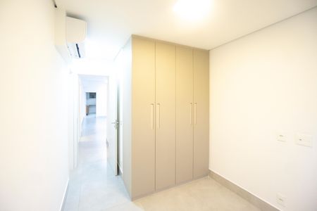 Apartamento para alugar com 124m², 2 quartos e 2 vagas Apartamento para alugar com 124m², 2 quartos e 2 vagasQuarto