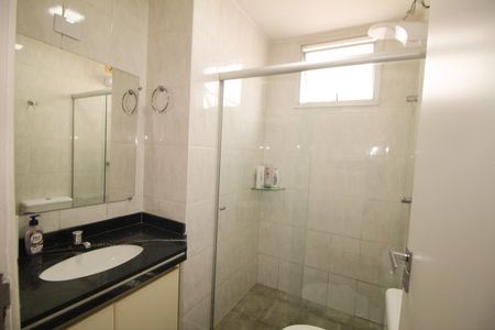 Apartamento à venda com 82m², 3 quartos e 2 vagasBanheiro Social 