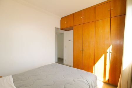 Apartamento à venda com 82m², 3 quartos e 2 vagasQuarto 03 