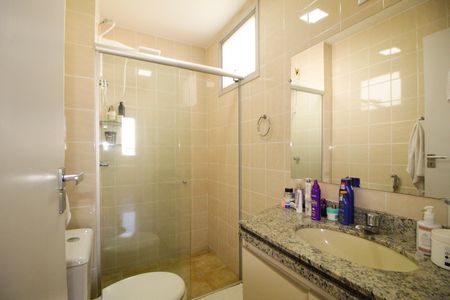 Apartamento à venda com 82m², 3 quartos e 2 vagasBanheiro da suite