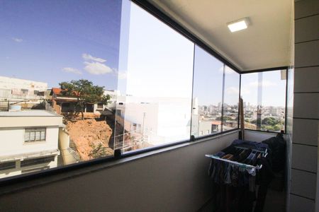 Varanda da Sala  de apartamento à venda com 3 quartos, 82m² em Nova Esperança, Belo Horizonte