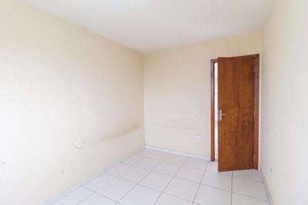 Quarto 2 de apartamento para alugar com 2 quartos, 50m² em Jardim Guiomar, Carapicuíba