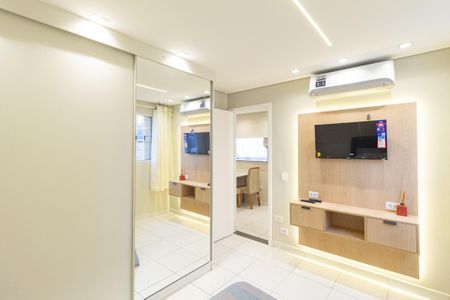 Quarto 1 de apartamento para alugar com 2 quartos, 50m² em Jardim Guiomar, Carapicuíba