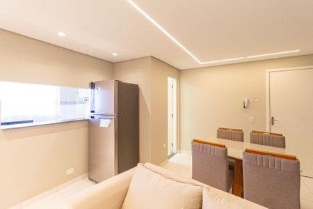 Sala de apartamento para alugar com 2 quartos, 50m² em Jardim Guiomar, Carapicuíba