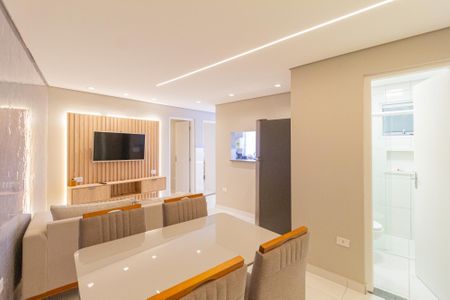 Sala de apartamento para alugar com 2 quartos, 50m² em Jardim Guiomar, Carapicuíba