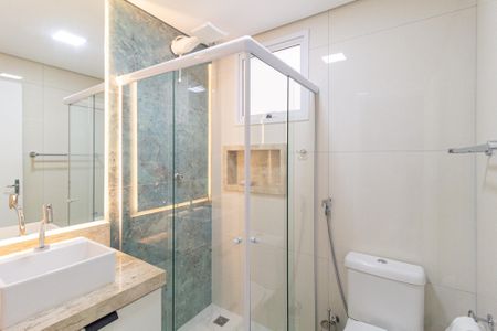 Banheiro de casa para alugar com 2 quartos, 80m² em Jardim Guiomar, Carapicuíba