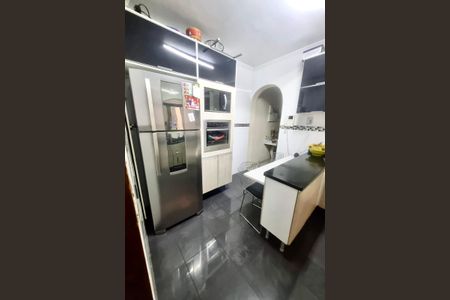Casa à venda com 100m², 3 quartos e 2 vagas Casa à venda com 100m², 3 quartos e 2 vagasCozinha