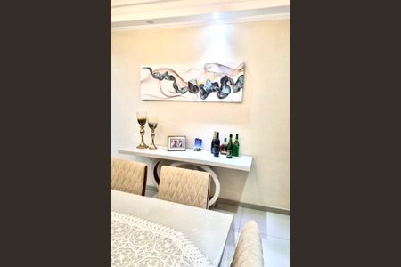 Casa à venda com 100m², 3 quartos e 2 vagas Casa à venda com 100m², 3 quartos e 2 vagasSala de jantar