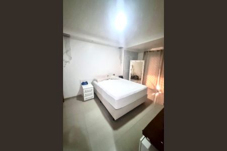 Casa à venda com 100m², 3 quartos e 2 vagas Casa à venda com 100m², 3 quartos e 2 vagasQuarto 1