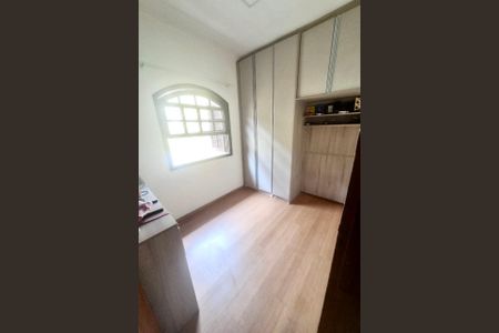 Casa à venda com 100m², 3 quartos e 2 vagas Casa à venda com 100m², 3 quartos e 2 vagasQuarto 2