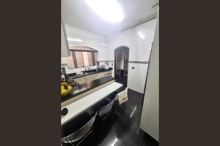 Casa à venda com 100m², 3 quartos e 2 vagas Casa à venda com 100m², 3 quartos e 2 vagasCozinha