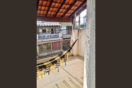 Casa à venda com 100m², 3 quartos e 2 vagas Casa à venda com 100m², 3 quartos e 2 vagasQuintal