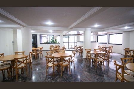 Apartamento à venda com 280m², 3 quartos e 3 vagas Apartamento à venda com 280m², 3 quartos e 3 vagasÁrea comum