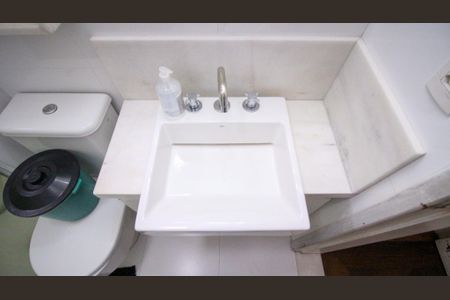 Apartamento à venda com 280m², 3 quartos e 3 vagas Apartamento à venda com 280m², 3 quartos e 3 vagasBanheiro da Suíte 1