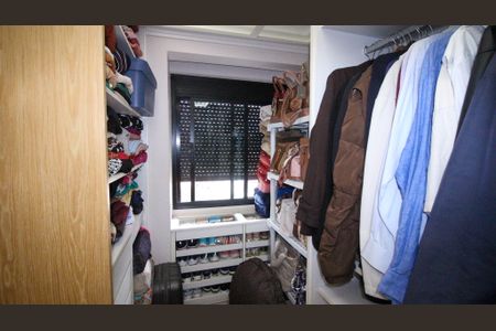 Apartamento à venda com 280m², 3 quartos e 3 vagas Apartamento à venda com 280m², 3 quartos e 3 vagasCloset da Suíte 3