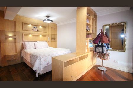 Apartamento à venda com 280m², 3 quartos e 3 vagas Apartamento à venda com 280m², 3 quartos e 3 vagasSuíte 3