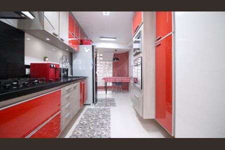 Apartamento à venda com 280m², 3 quartos e 3 vagas Apartamento à venda com 280m², 3 quartos e 3 vagasCozinha