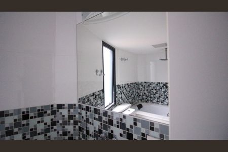 Apartamento à venda com 280m², 3 quartos e 3 vagas Apartamento à venda com 280m², 3 quartos e 3 vagasBanheiro da Suíte 3