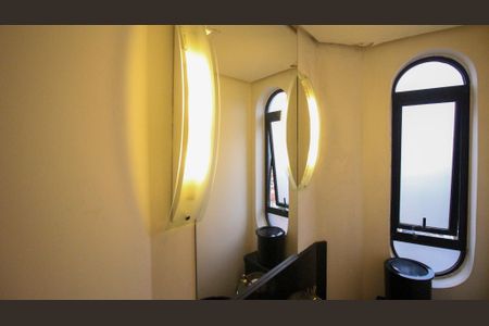 Apartamento à venda com 280m², 3 quartos e 3 vagas Apartamento à venda com 280m², 3 quartos e 3 vagasLavabo