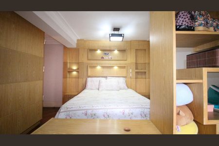 Apartamento à venda com 280m², 3 quartos e 3 vagas Apartamento à venda com 280m², 3 quartos e 3 vagasSuíte 3