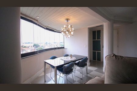 Apartamento à venda com 280m², 3 quartos e 3 vagas Apartamento à venda com 280m², 3 quartos e 3 vagasSala