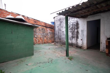 Casa à venda com 65m², 2 quartos e 2 vagas Casa à venda com 65m², 2 quartos e 2 vagasQuintal