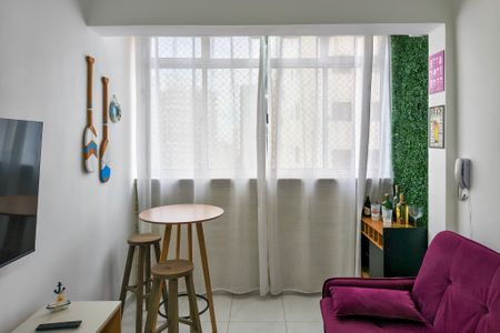 Sala de apartamento para alugar com 1 quarto, 40m² em Guilhermina, Praia Grande