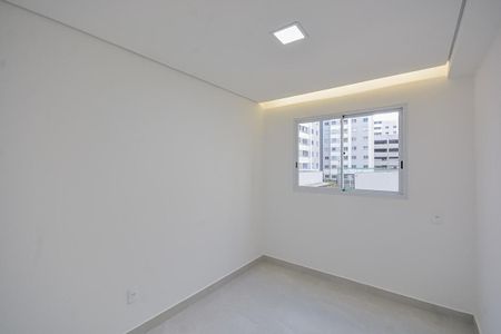 Apartamento para alugar com 44m², 2 quartos e 1 vaga