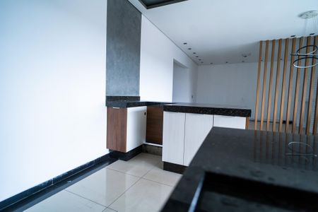 Casa para alugar com 240m², 2 quartos e 2 vagasCozinha
