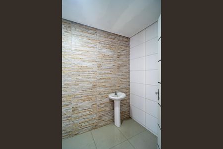 Casa para alugar com 240m², 2 quartos e 2 vagasLavabo