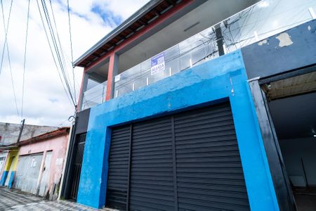 Casa para alugar com 240m², 2 quartos e 2 vagasFachada