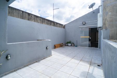 Casa para alugar com 240m², 2 quartos e 2 vagasÁrea de Serviço
