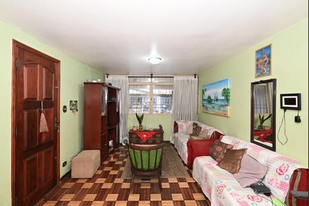 Casa à venda com 90m², 3 quartos e 2 vagasSala