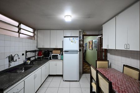 Casa à venda com 90m², 3 quartos e 2 vagasCozinha