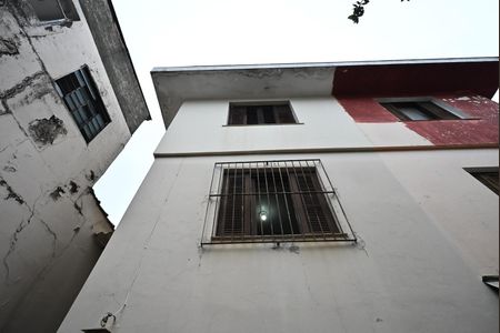 Casa à venda com 90m², 3 quartos e 2 vagasFachada