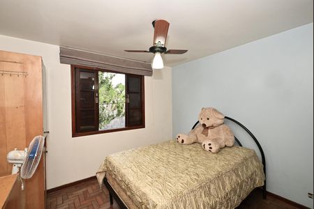 Casa à venda com 90m², 3 quartos e 2 vagasQuarto 