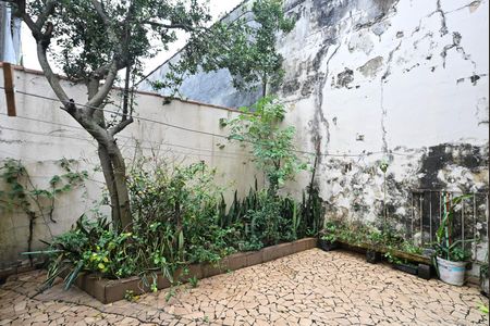 Casa à venda com 90m², 3 quartos e 2 vagasQuintal