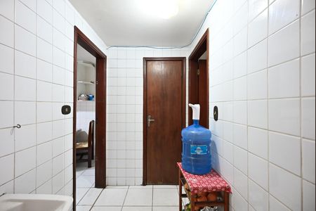 Casa à venda com 90m², 3 quartos e 2 vagasrea de Serviço 