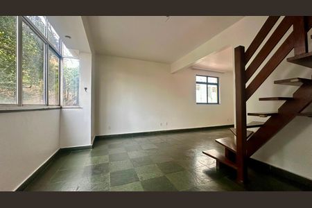 Apartamento à venda com 200m², 3 quartos e 2 vagas Apartamento à venda com 200m², 3 quartos e 2 vagasSala