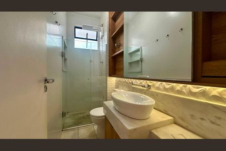 Apartamento à venda com 200m², 3 quartos e 2 vagas Apartamento à venda com 200m², 3 quartos e 2 vagasBanheiro