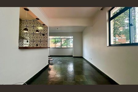 Apartamento à venda com 200m², 3 quartos e 2 vagas Apartamento à venda com 200m², 3 quartos e 2 vagasSala