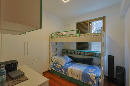 Apartamento à venda com 220m², 4 quartos e 2 vagas